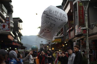 孔明灯的意义(寓意深远，传承千年的中国传统文化)
