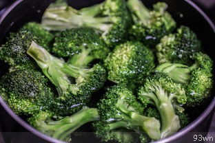  如何制作水煮大白虾？