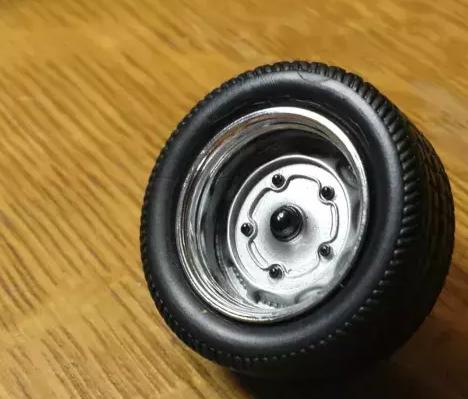 1:32汽车模型精致改装