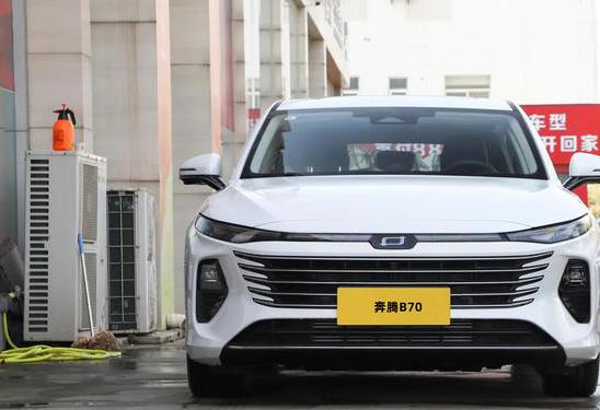 奔腾b70新款2024图片大全